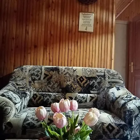 Erdei Szalonka Vendégház Nyaraló