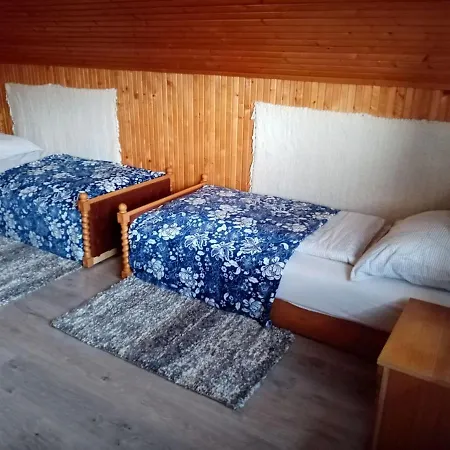 Erdei Szalonka Vendeghaz Holiday home Haromhuta