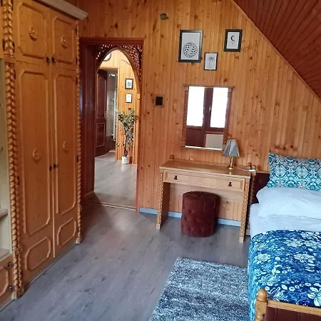 Erdei Szalonka Vendeghaz Haromhuta