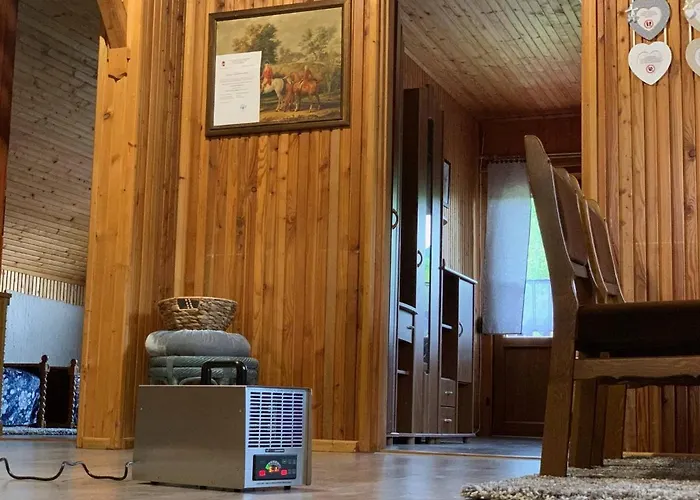 Erdei Szalonka Vendeghaz Feriehus Háromhuta